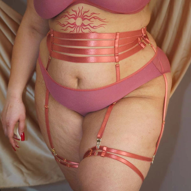 Hearts Of Venus Copper Rose Strappy Waist Cincher By Uye Surana - XS-3X