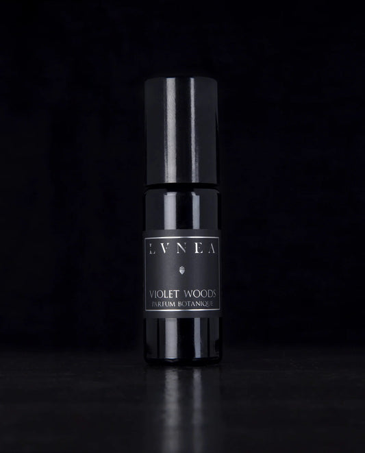 VIOLET WOODS | Parfum Botanique - violet, orris root, soft woods by LVNEA