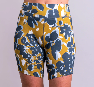 Hallie Comfort-short in Clover Spice - M