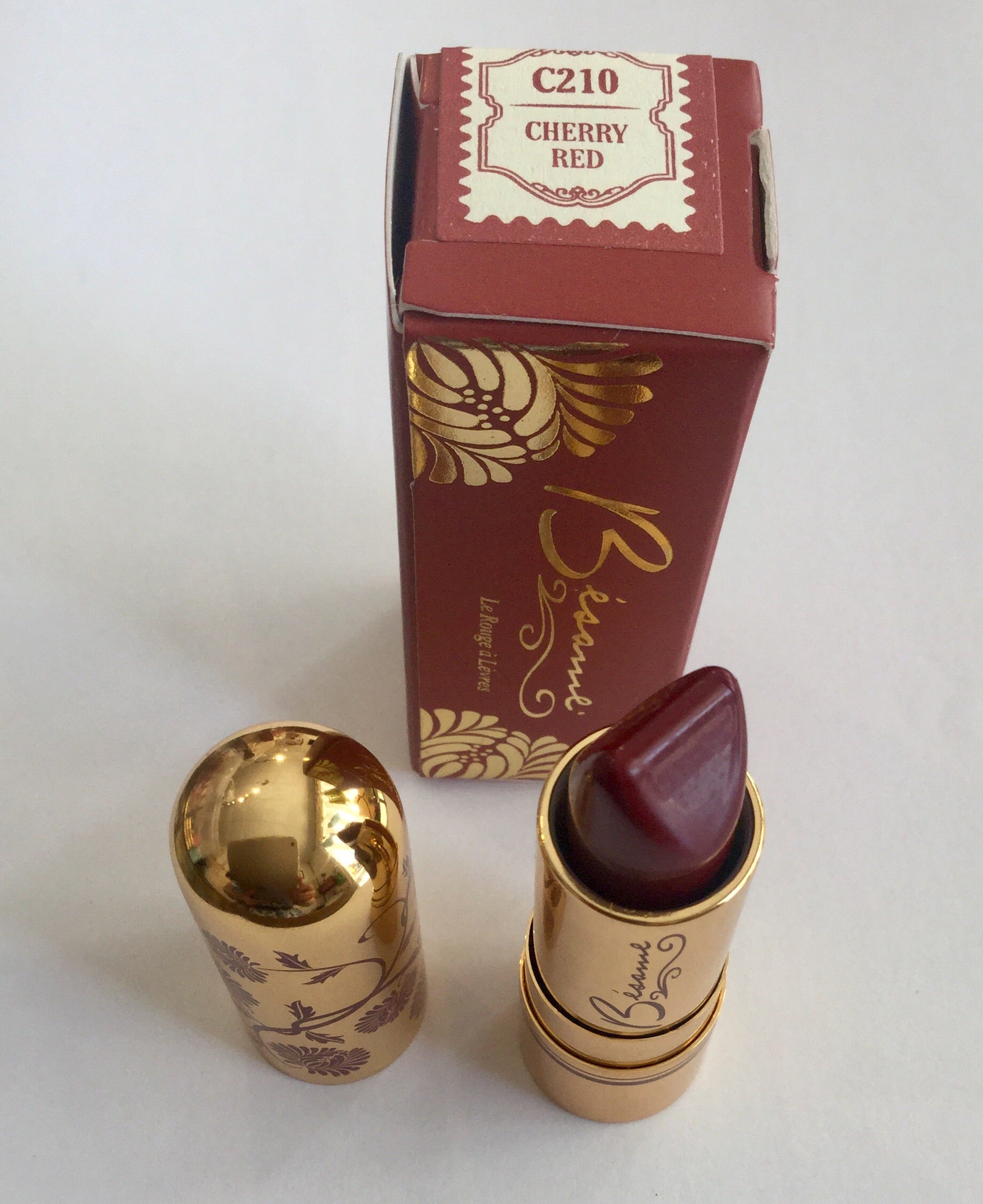 1935 Besame Cherry Red - Lipstick - Canada - Vintage Makeup