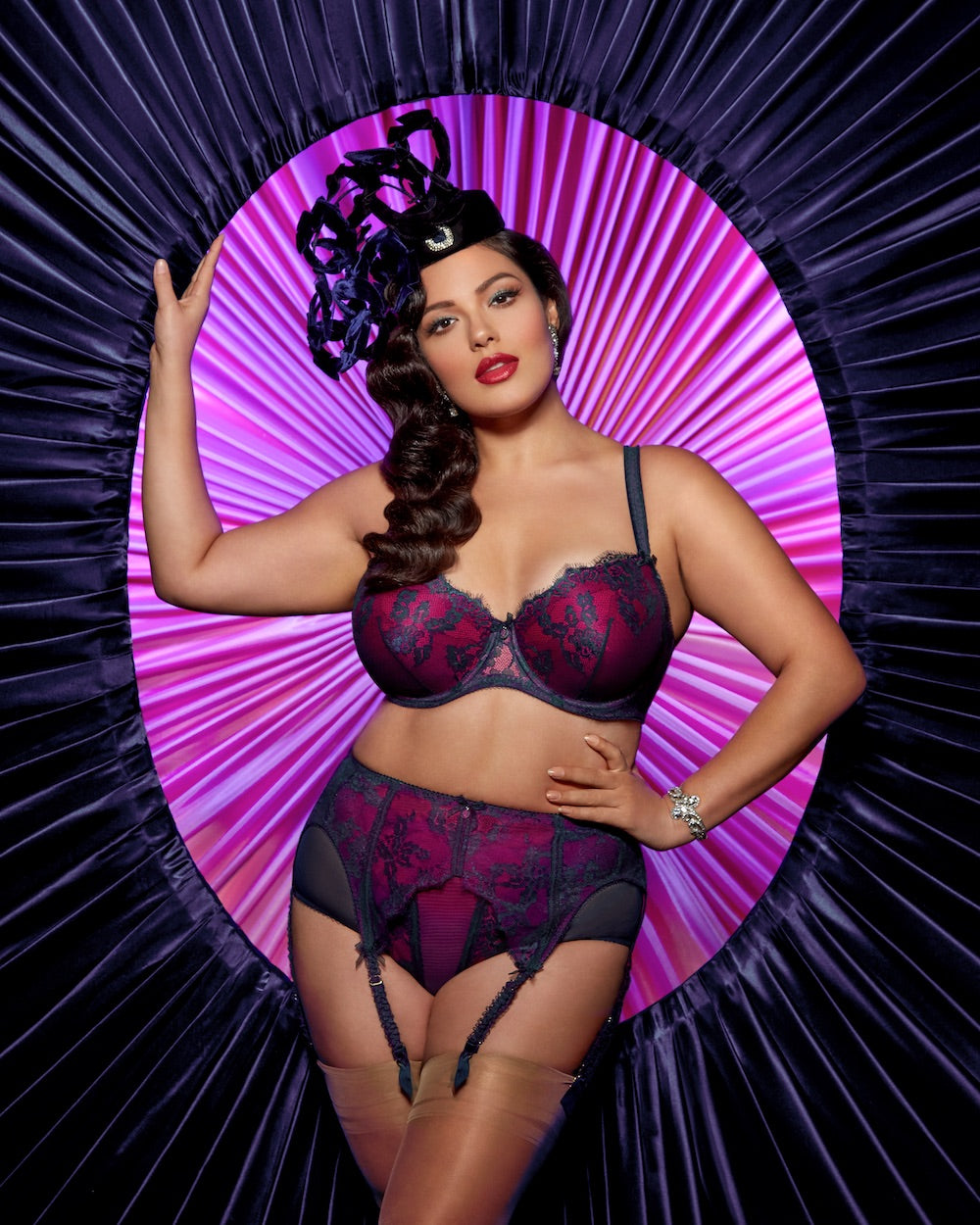 Savoir Faire Curve Bra In Navy By Dita Von Teese - 42G