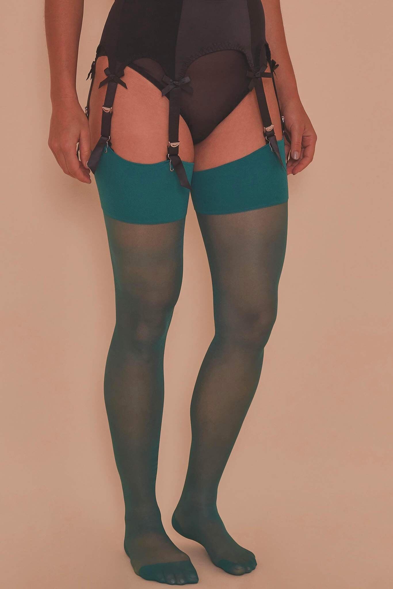 Quetzal Green Seamed Stockings - Size 16/18