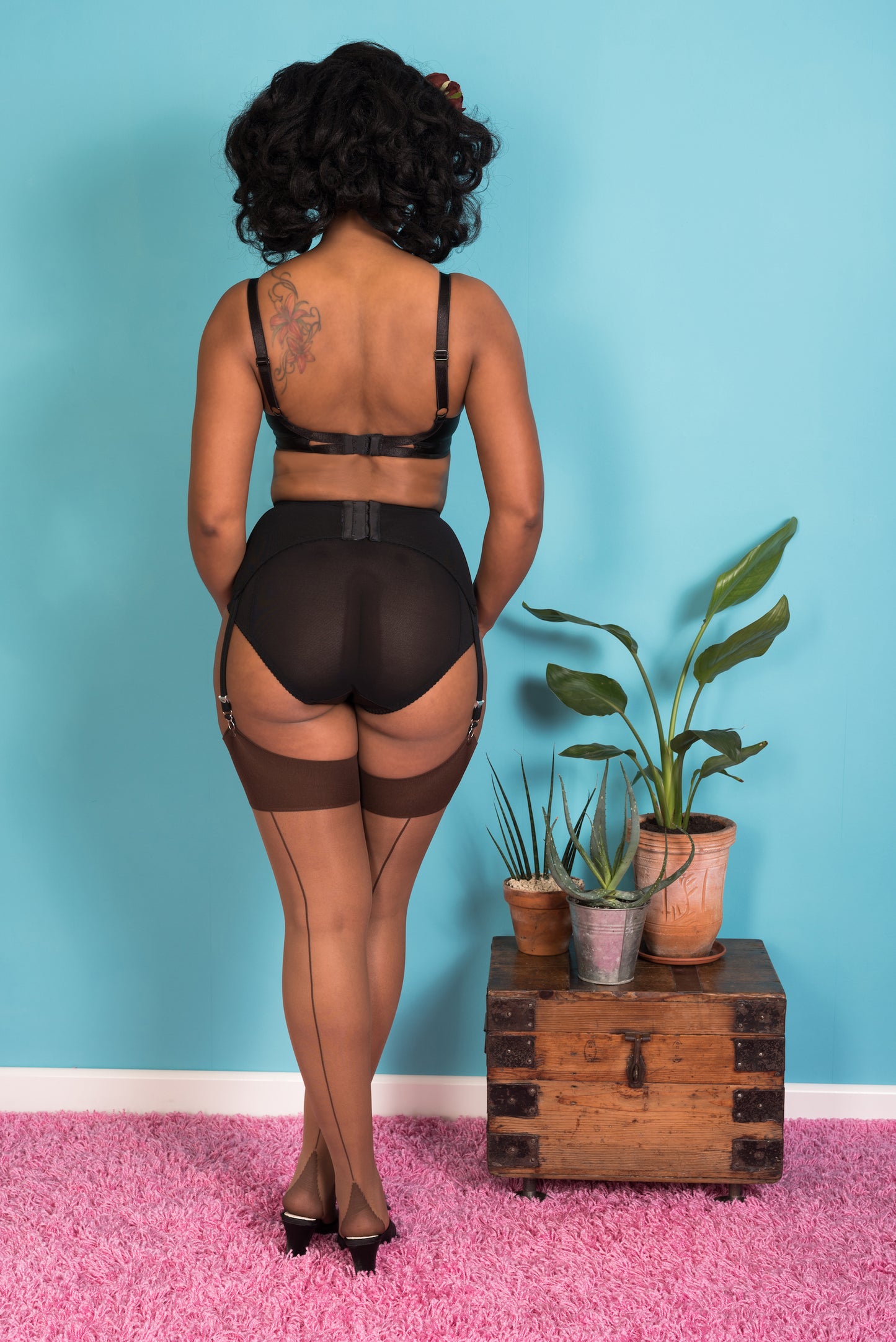Nutmeg Glamour Seamed Stockings