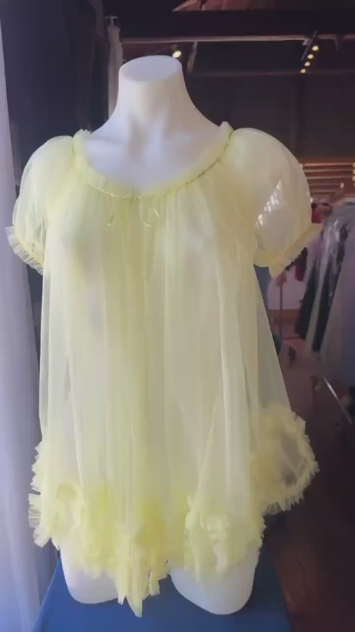 Sabrina Carpenter inspired open babydoll