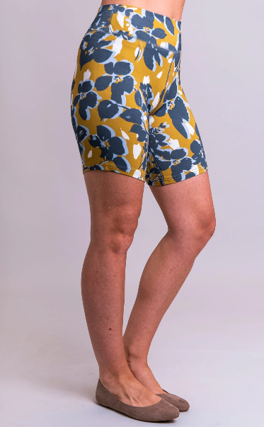 Hallie Comfort-short in Clover Spice - M, L + XL only!