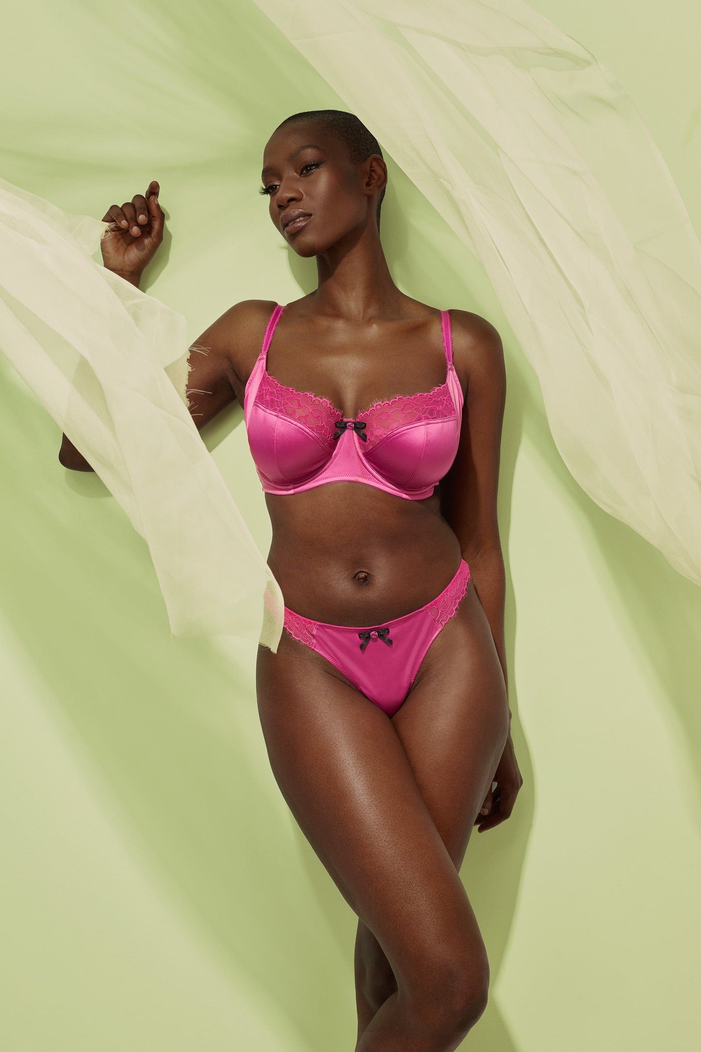 *Rosalyn Magenta Satin Lace Bra - 32-40 bands and D-H cups (UK size) *BUNDLE*
